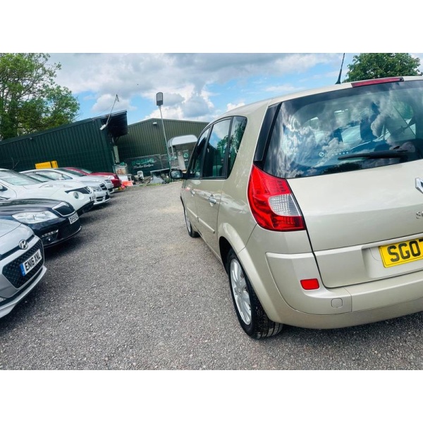 Renault Scenic - 1.6 VVT Dynamique 5dr