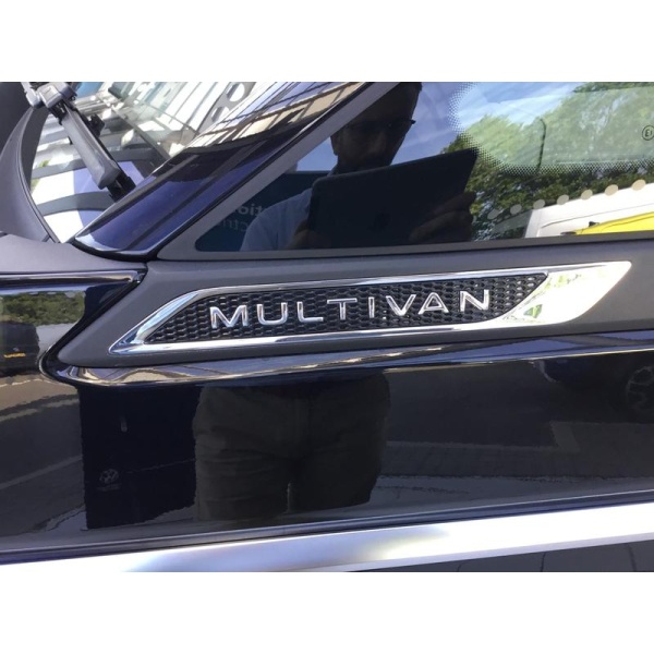 Volkswagen Multivan - 1.4 TSI 13kWh Style DSG L2 Euro 6 (s/s) 5dr