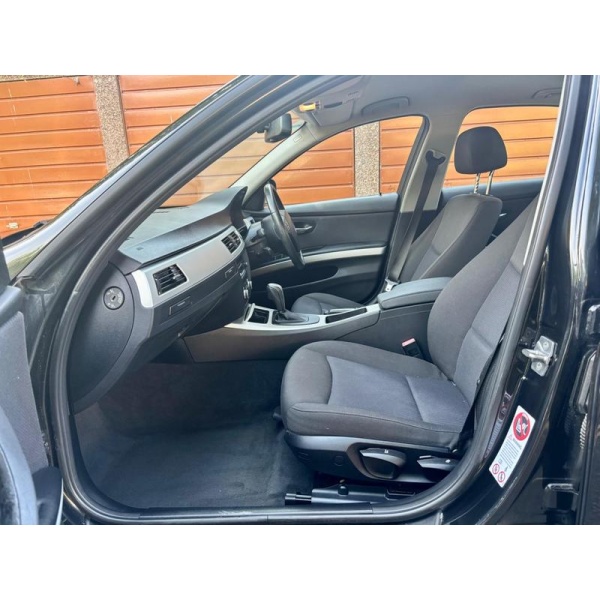 BMW 3 Series - 2.0 318i SE Steptronic Euro 5 4dr