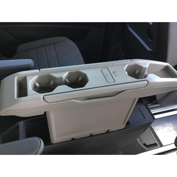 Volkswagen Multivan - 1.4 TSI 13kWh Style DSG L2 Euro 6 (s/s) 5dr