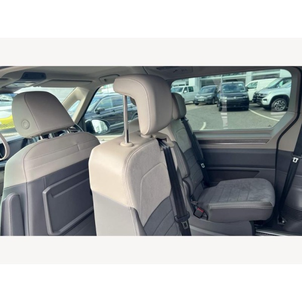 Volkswagen Multivan - 1.4 TSI 13kWh Style DSG L2 Euro 6 (s/s) 5dr