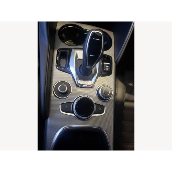 Alfa Romeo Giulia - 2.0 Turbo Petrol 280hp Veloce 4dr
