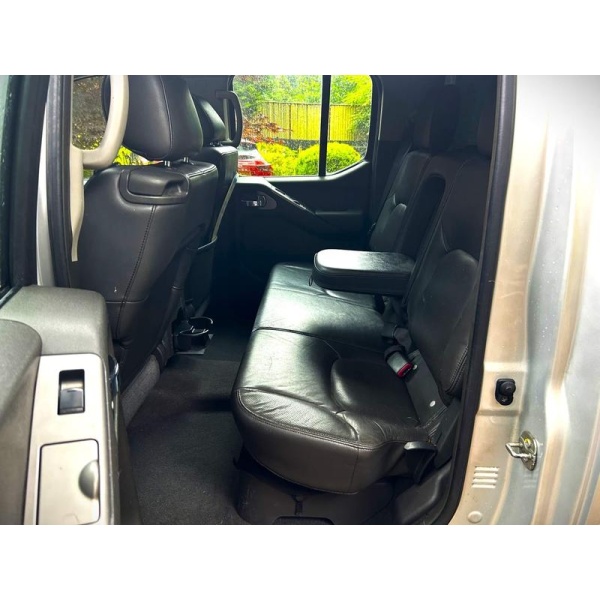Nissan Navara - 2.5 dCi Outlaw Pickup 4dr Diesel Manual (226 g/km, 174 bhp)