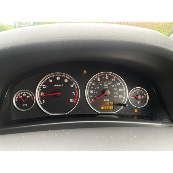 Vauxhall Vectra - 1.8 VVT Exclusiv Hatchback 5dr Petrol Manual (173 g/km, 138 bhp)