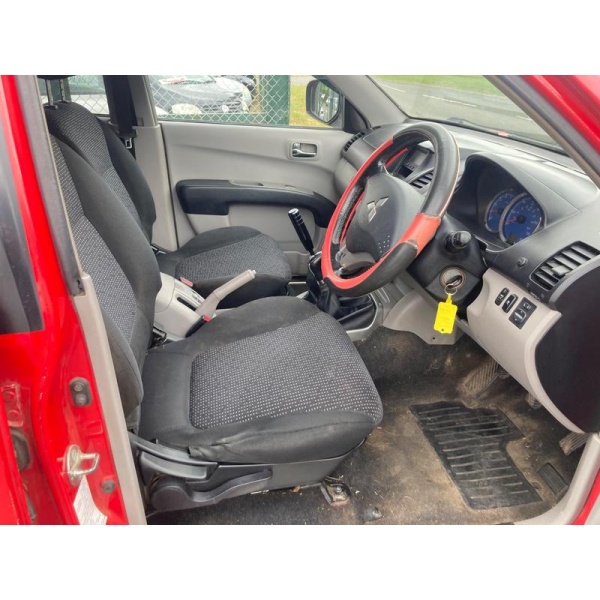 Mitsubishi L200 - 2.5 DI-D Animal Pickup 4dr Diesel Manual 4WD (236 g/km, 165 bhp)