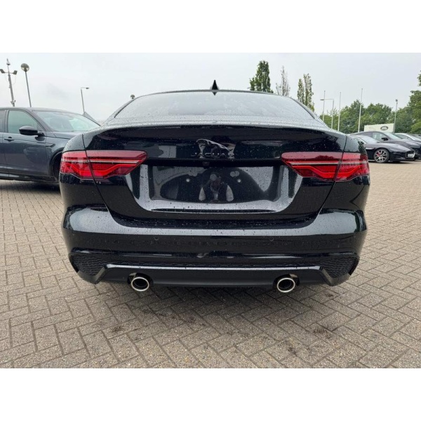 Jaguar XE - 2.0 P250i R-Dynamic HSE Black Auto Euro 6 (s/s) 4dr
