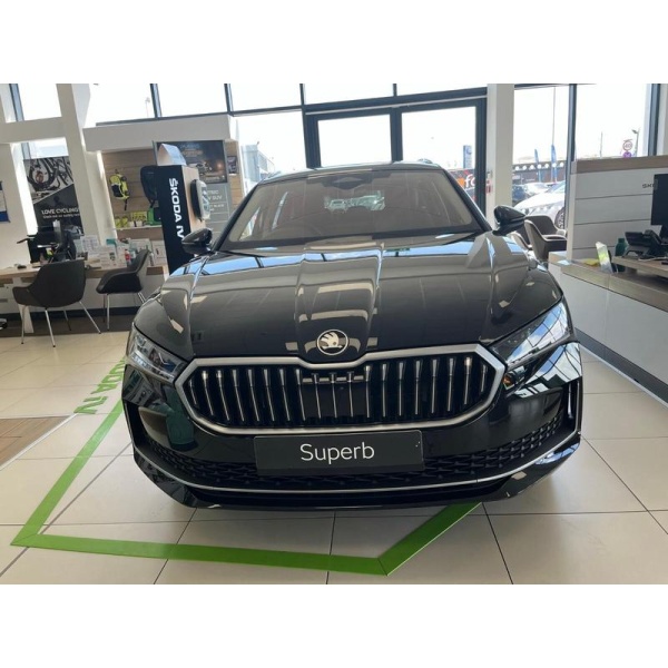 SKODA Superb - 2.0 TDI 193 Laurin + Klement 4X4 5dr DSG