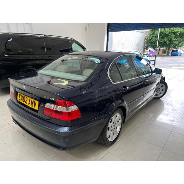 BMW 3 Series - 2.2 320i SE 4dr