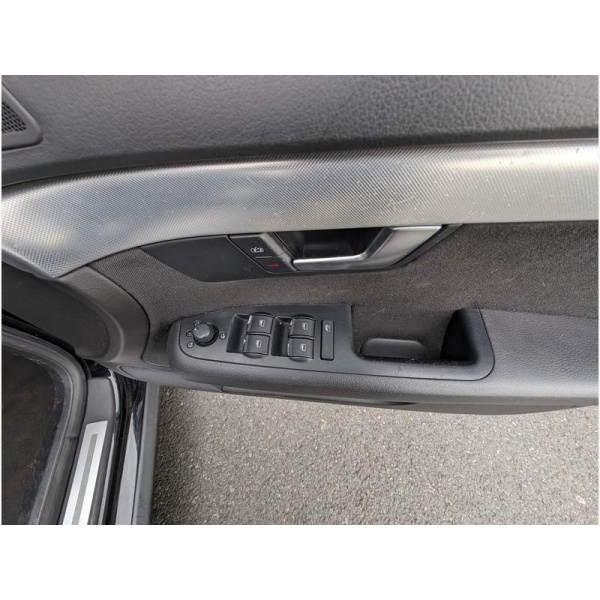 Audi A4 - 2.0 S line 4dr