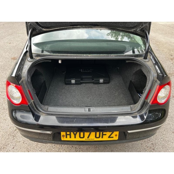 Volkswagen Passat - 2.0 TDI SE Euro 4 4dr