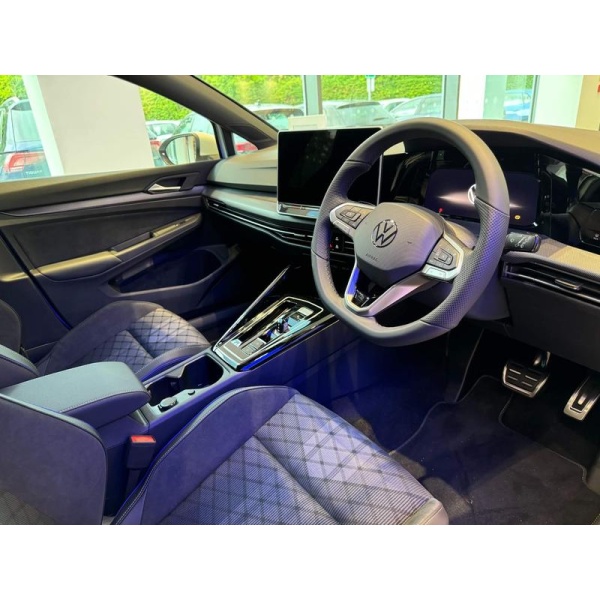 Volkswagen Golf - 1.5 eTSI MHEV R-Line DSG Euro 6 (s/s) 5dr