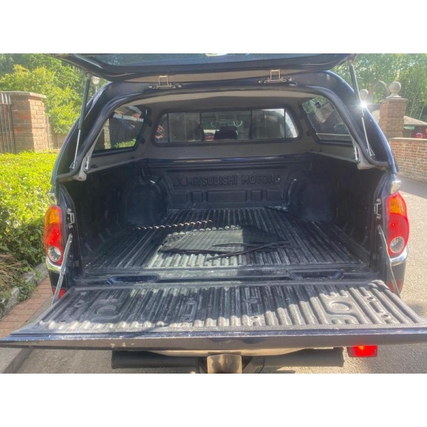 Mitsubishi L200 - 2.5 DI-D Barbarian Auto 4WD Euro 4 4dr (LB)