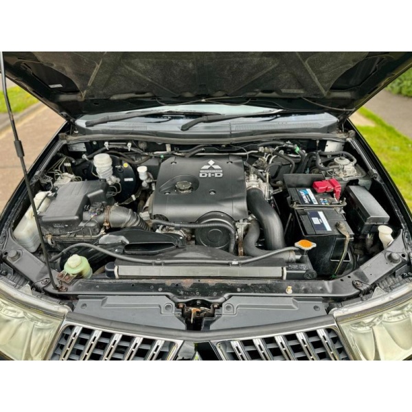 Mitsubishi L200 - 2.5 DI-D Barbarian Pickup Double Cab 4dr Diesel Manual 4WD Euro 5 (LB) (175 ps)