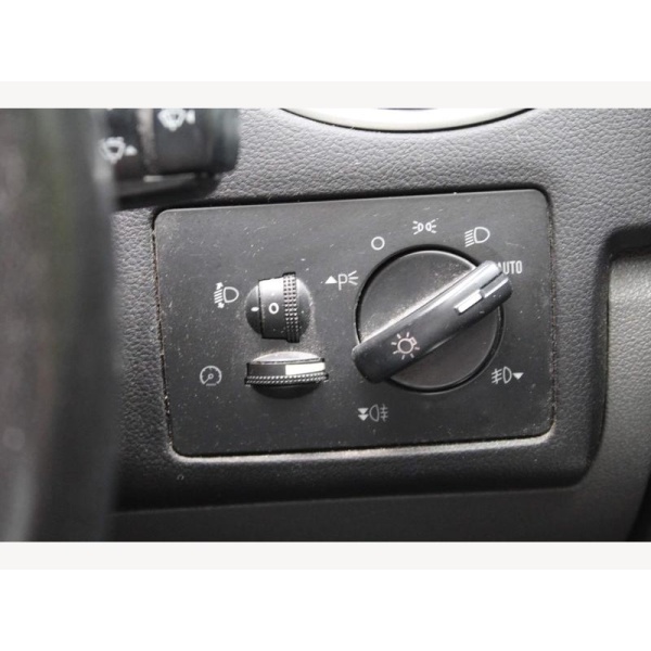 Ford Focus - 1.8 Titanium Hatchback 5dr Petrol Manual (169 g/km, 123 bhp)
