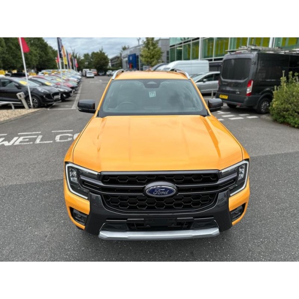 Ford Ranger - 2.0L 205PS 10SPD AUTO LIMITED POWER PACK 3 TOWBAR POWER ROLLER SHUTTER 20" ALLOYS