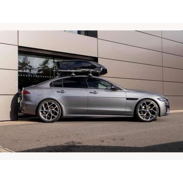 Jaguar XE - 2.0 D200 MHEV R-Dynamic SE Black Auto Euro 6 (s/s) 4dr