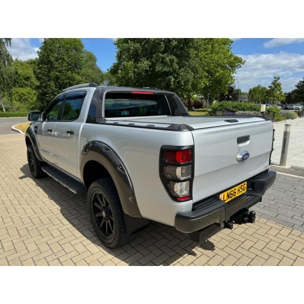 Ford Ranger - WILDTRACK AUTO 3.2TDCi 4x4 *AIRCON*SATNAV*SENSORS*HEAT PACK*LEATHER*HEAT PACK*ALLOYS* EXCELLENT VALUE AND EXTRAS