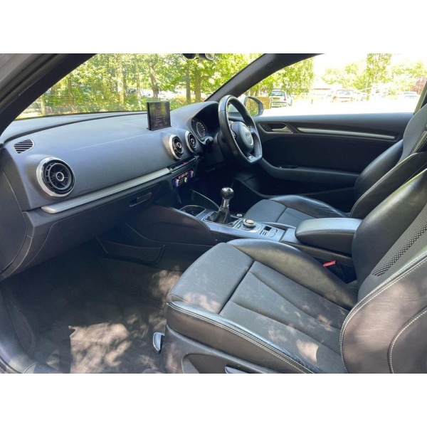 Audi A3 - 2.0 TDI S line Hatchback 3dr Diesel Manual (s/s) (150 ps) Nav