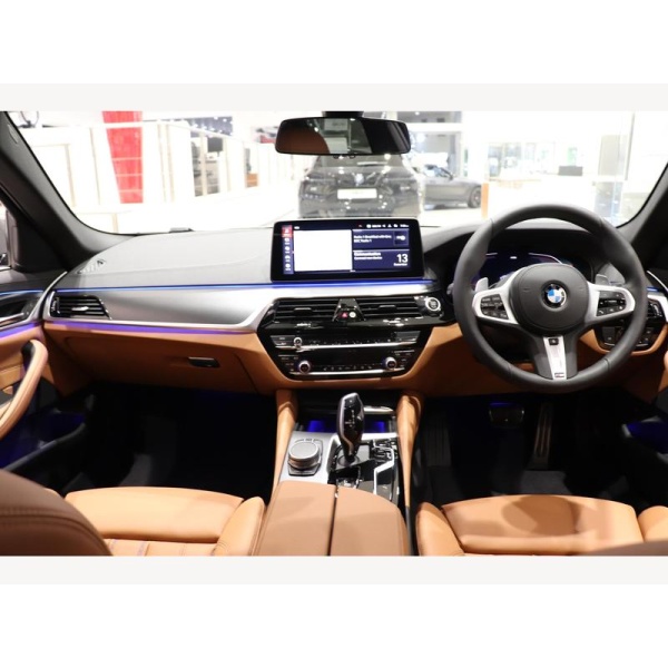 BMW 3 Series Saloon - BMW 320i M Sport 2.0 4dr