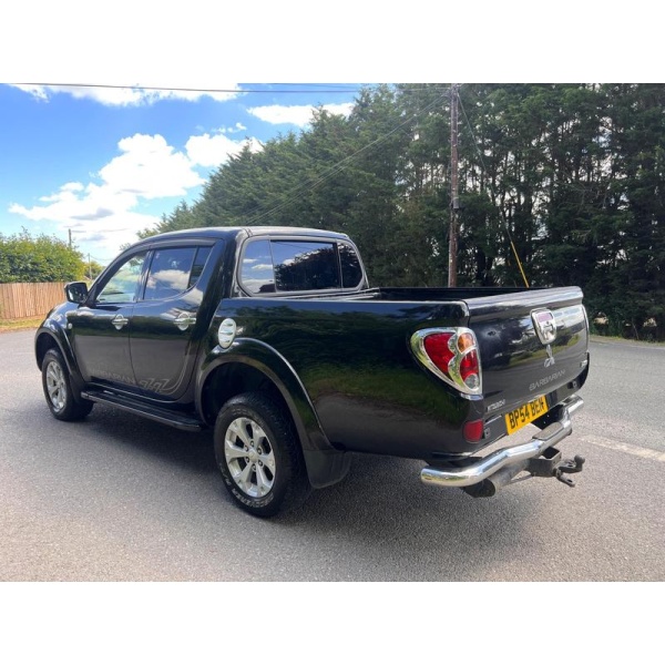 Mitsubishi L200 - 2.5 DI-D Barbarian 4WD Euro 4 4dr (LB)