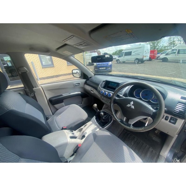 Mitsubishi L200 - 2.5 DI-D Warrior 4WD 4dr