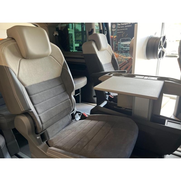 Volkswagen Multivan - 1.4 TSI 13kWh Style DSG L1 Euro 6 (s/s) 5dr