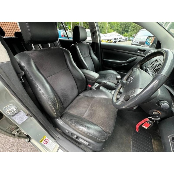 Toyota Avensis - 2.2 D-4D T180 Estate 5dr Diesel Manual (163 g/km, 175 bhp)