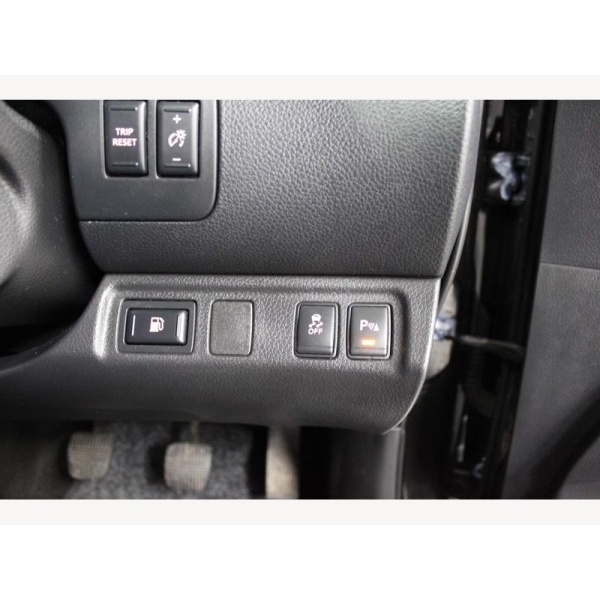 Nissan Navara - 2.3 dCi Tekna 4WD Euro 5 4dr