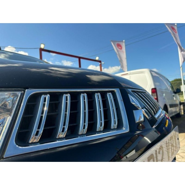 Mitsubishi L200 - 2.5 DI-D 4X4 WARRIOR LB DCB 175 BHP