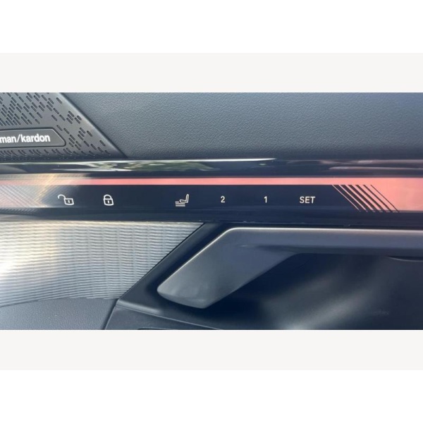 BMW 5 Series - 550e xDrive M Sport Pro Saloon 3.0 4dr