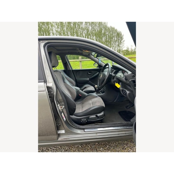 MG ZT - 2.0 135 CDTi + Saloon 4dr Diesel Manual (163 g/km, 129 bhp)