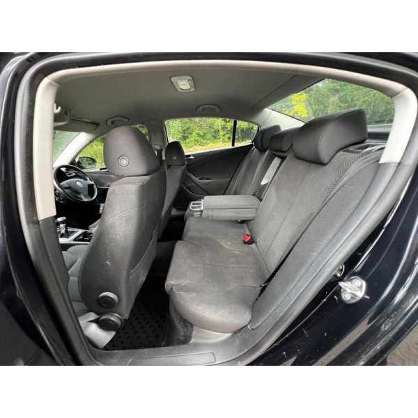 Volkswagen Passat - 2.0 TDI SE Euro 4 4dr