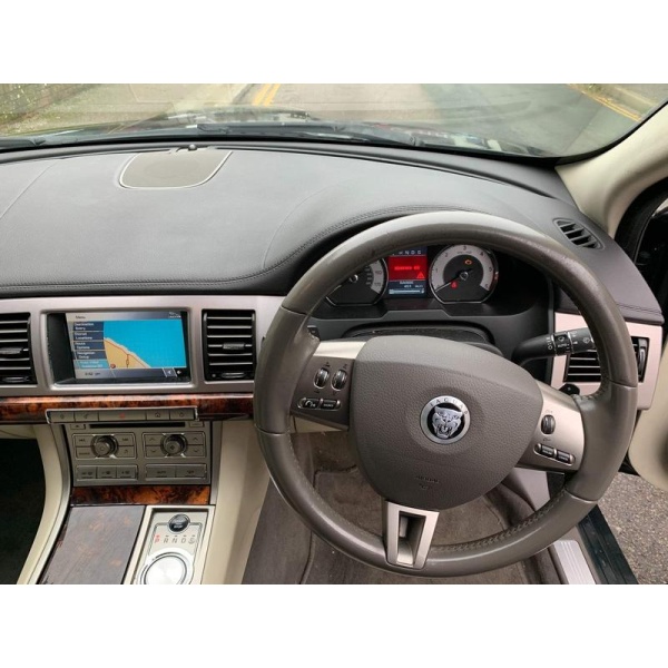 Jaguar XF - 2.7d V6 Premium Luxury Auto Euro 4 4dr