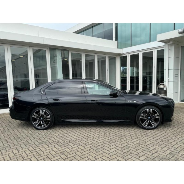 BMW i7 - M70e 105.7kWh Saloon 4dr Electric Auto xDrive (659 ps)