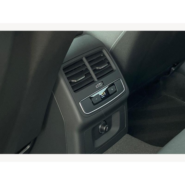 Audi A4 Avant - 2.0 TFSI 35 Black Edition S Tronic Euro 6 (s/s) 5dr