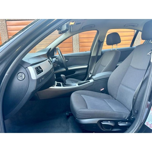 BMW 3 Series - 2.0 318i SE Steptronic Euro 5 4dr