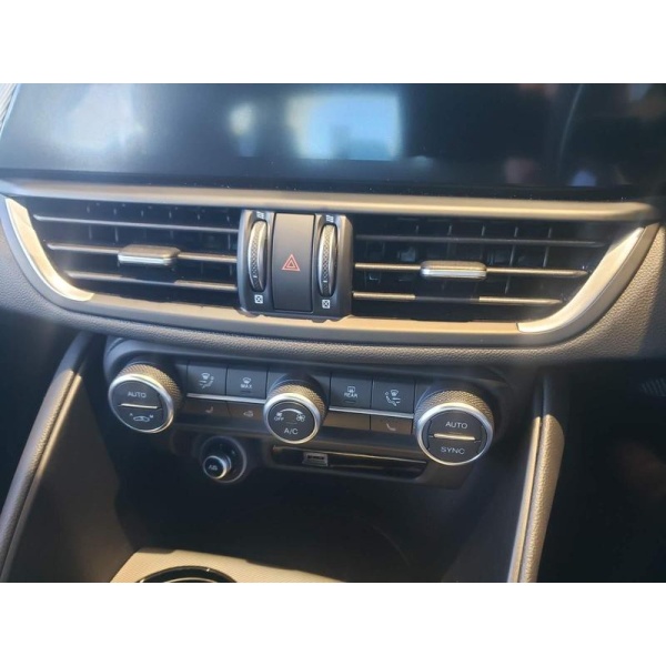 Alfa Romeo Giulia - 2.0 Turbo Petrol 280hp Veloce 4dr