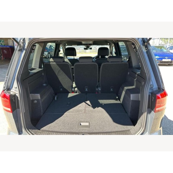 Volkswagen Touran - 1.5 TSI EVO R-Line DSG Euro 6 (s/s) 5dr