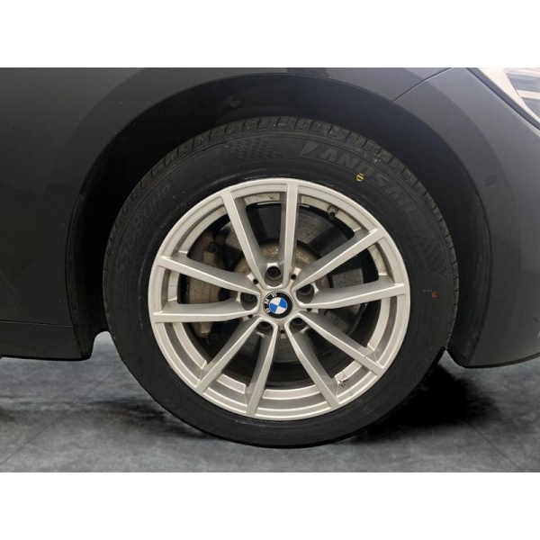 BMW 3 Series - 2.0 330e 12kWh SE Pro Plug-in (292 ps) 4dr