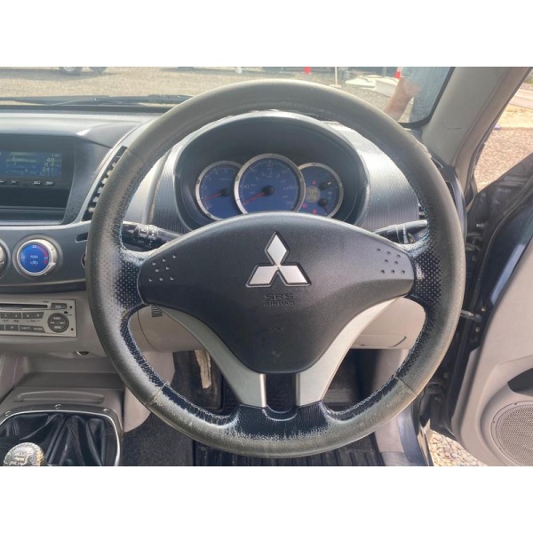 Mitsubishi L200 - 2.5 DI-D Warrior 4WD 4dr