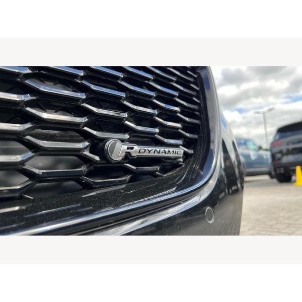 Jaguar XE - 2.0 P250i R-Dynamic HSE Black Auto Euro 6 (s/s) 4dr