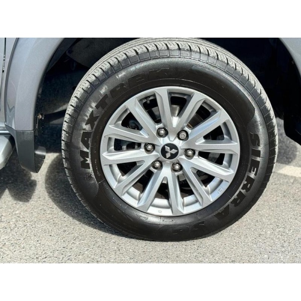 Mitsubishi L200 - 2.4 DI-D 4WD BARBARIAN DCB 178 BHP NO VAT NO VAT !!!!!!