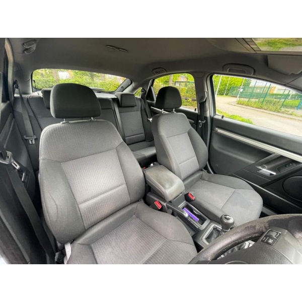 Vauxhall Vectra - 1.8 VVT Exclusiv Hatchback 5dr Petrol Manual (173 g/km, 138 bhp)