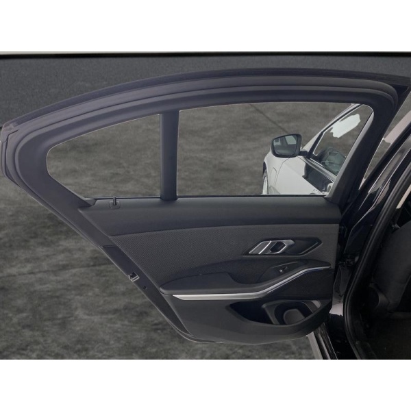 BMW 3 Series - 2.0 330e 12kWh SE Pro Plug-in (292 ps) 4dr