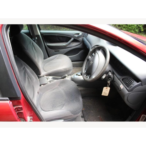 Citroen C5 - 2.0 HDi LX Hatchback 5dr Diesel Automatic (173 g/km, 110 bhp)