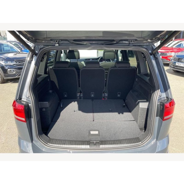Volkswagen Touran - 1.5 TSI EVO R-Line DSG Euro 6 (s/s) 5dr