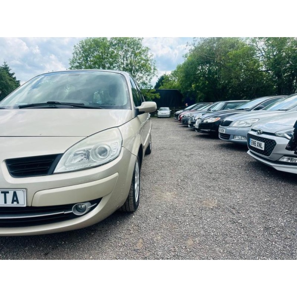 Renault Scenic - 1.6 VVT Dynamique 5dr
