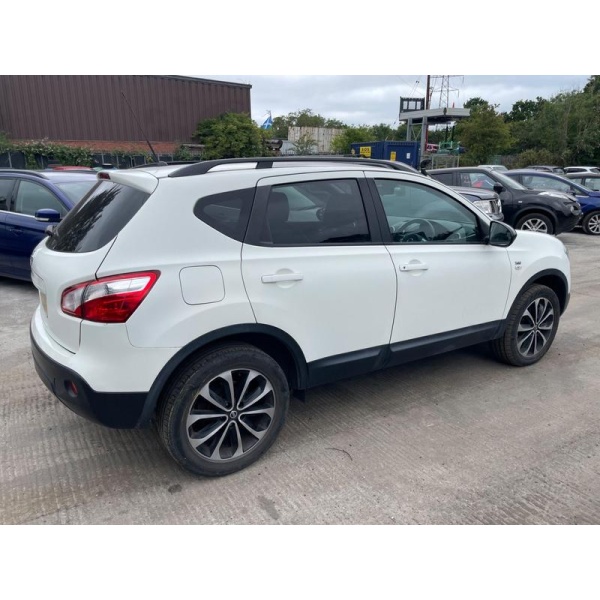Nissan Qashqai - 1.6 360 CVT 2WD Euro 5 5dr