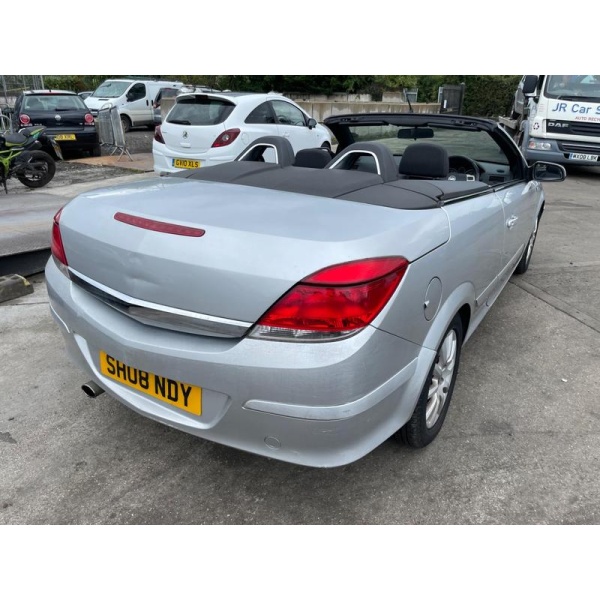 Vauxhall Astra - 1.8i Sport Twin Top 2dr