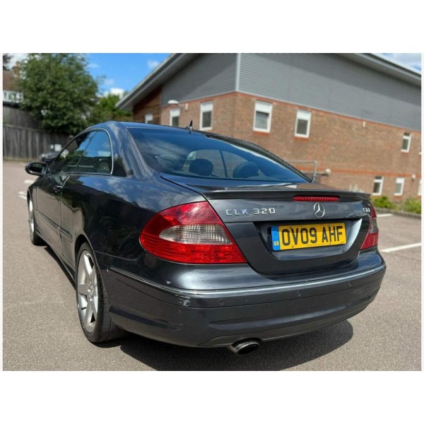 Mercedes-Benz CLK - 3.0 CLK320 CDI Sport 7G-Tronic 2dr